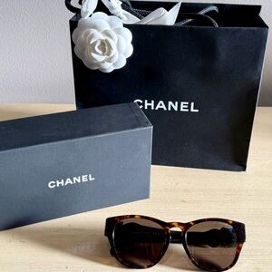 CHANEL Brown Tortoise Sunglasses